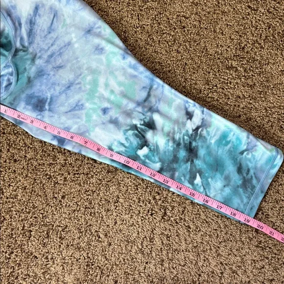 ATHLETA 🩵💙 Salutation Stash Pocket II Capri - Picture 8 of 8